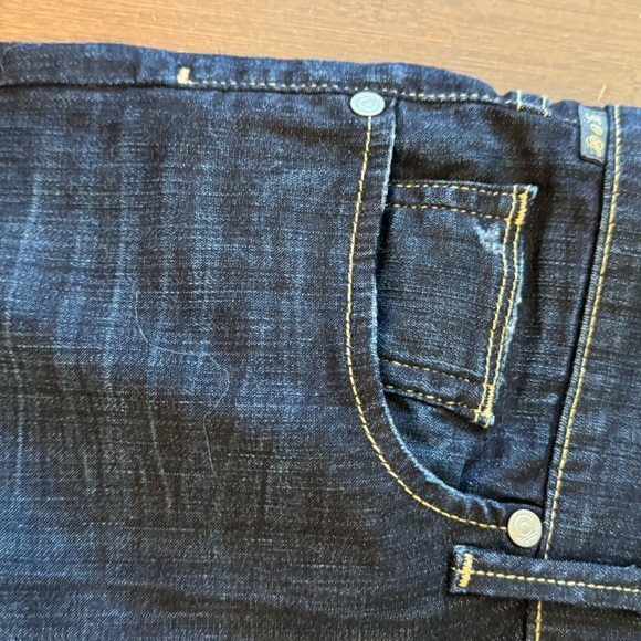 Citizens of Humanity, new with tags, beautiful low rise, boot cut KELLY jeans! - Picture 14 of 15